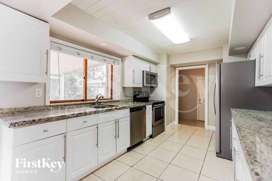 Building Photo - 8710 SW 200th St