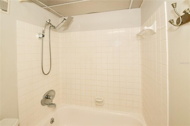 Building Photo - 51 Island Way