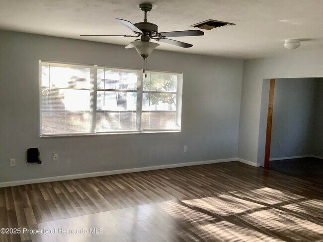 Building Photo - 7322 Pinehurst Dr