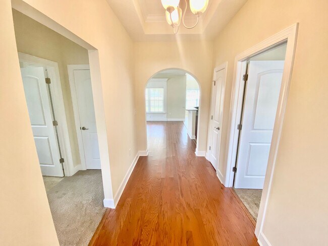 Building Photo - Great Location Single Family Home
