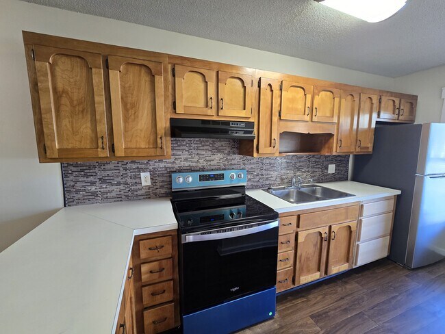 Building Photo - 412 S Ashley St