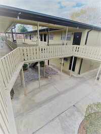 Building Photo - French Courtyard