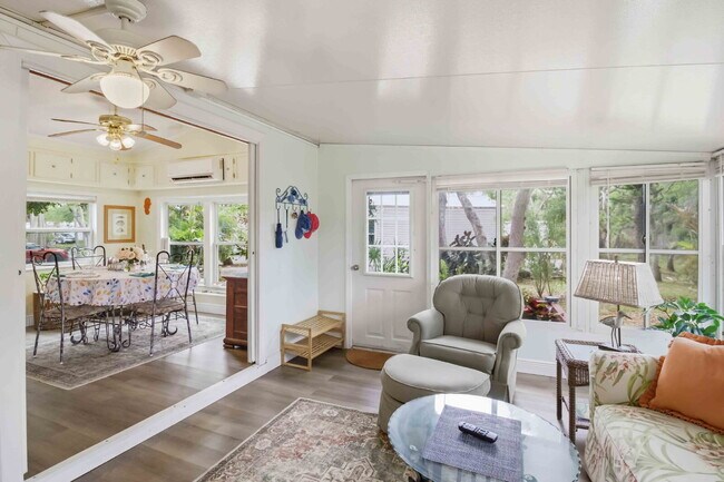 Building Photo - "Ramblers Rest Resort - 1 bed 1 bath home"