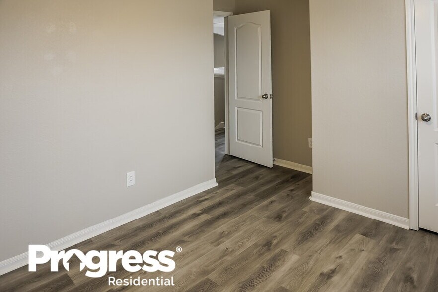 Building Photo - 5139 Misty Ln
