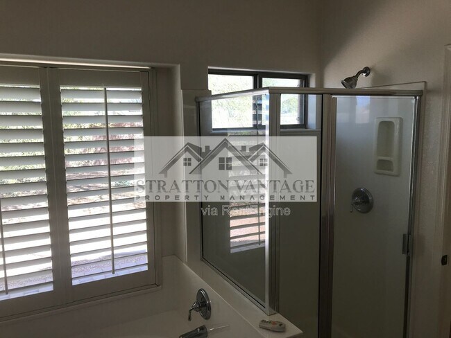 Building Photo - 42006 W Anne Ln