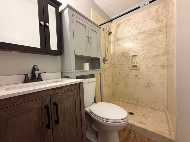 Building Photo - Spacious 3/3 on Nearly 2 Acres with Exceptional Storage and No HOA