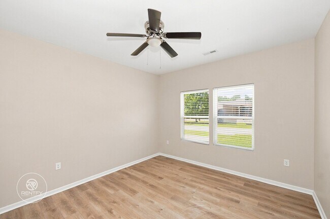 Building Photo - 515 Correll St