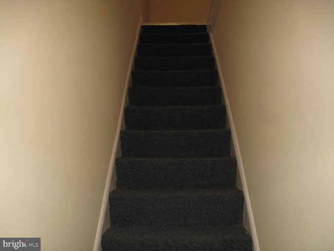 Building Photo - 1048 South St