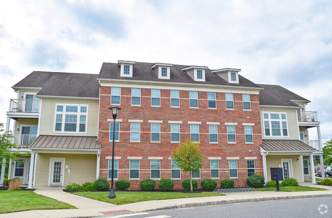 Building Photo - The Willows at Justin Commons