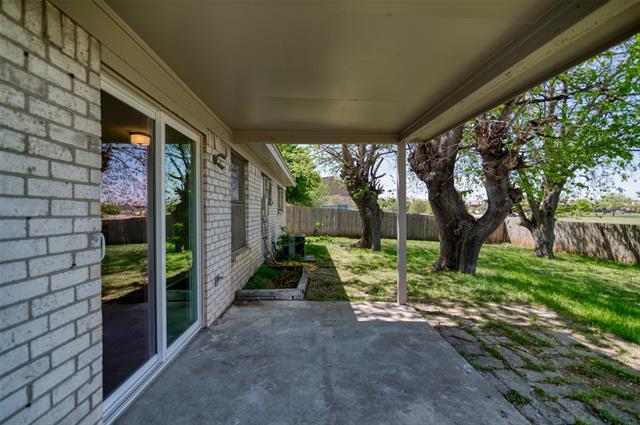 Building Photo - 7616 Parkwood Ln