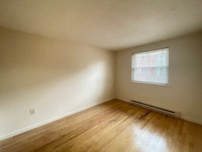 Building Photo - 175 Loudon Rd