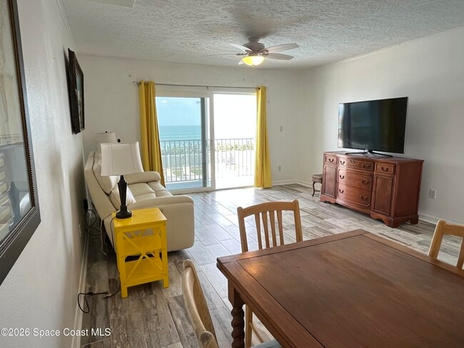 Building Photo - 305 Jimmy Buffett Mem Hwy