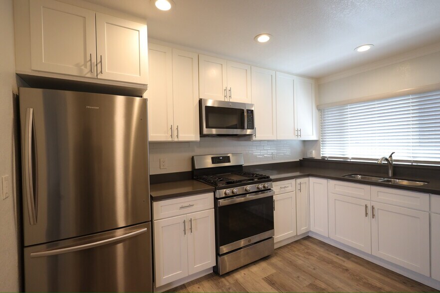 Primary Photo - 1824 62nd St
