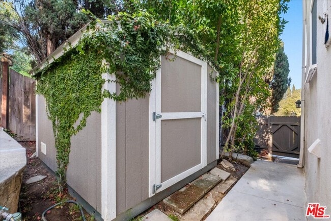 Building Photo - 3479 Oak Glen Dr