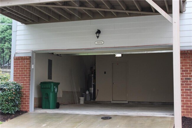 Building Photo - 3054 Turman Cir