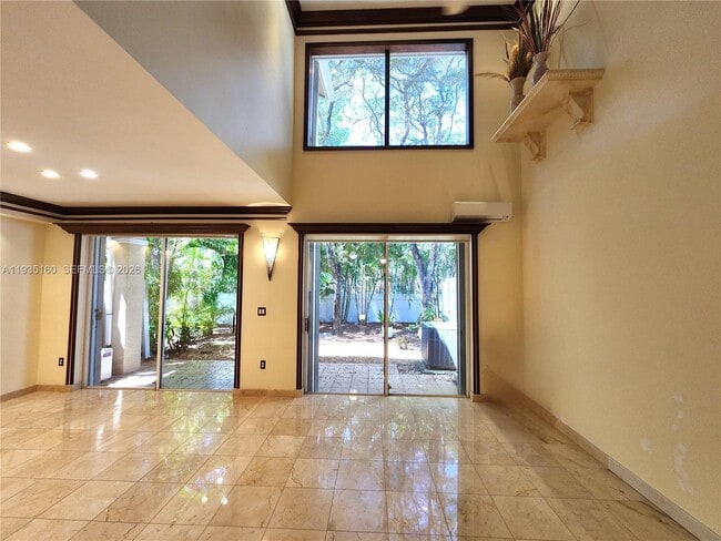 Building Photo - 21028 NE 34th Ct