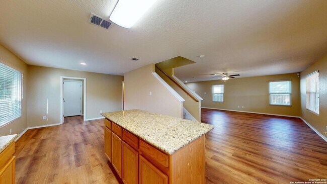 Building Photo - 117 Foxglove Pass