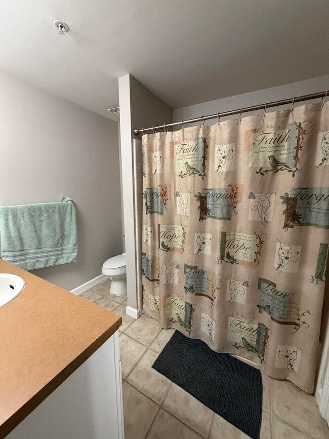 Building Photo - 2052 Alta Meadows Ln