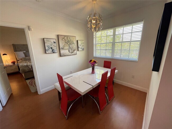 Building Photo - 140 SW 117th Ave