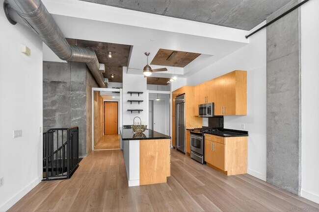 Building Photo - 1025 Island Ave