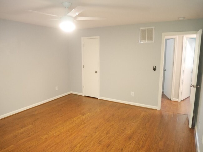 Building Photo - Spacious 3-Bedroom Single-Family Home in E...