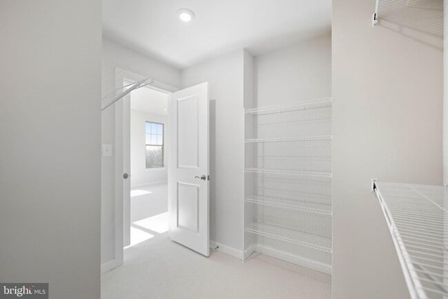 Building Photo - 1011 Venifena Terrace SE