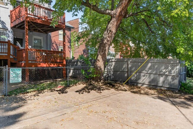 Building Photo - 4252 Castleman Ave