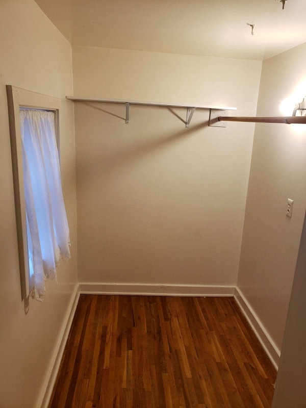 Building Photo - 531 Linden Dr