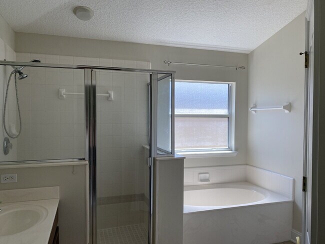 Building Photo - 9533 Maidstone Mill Dr W