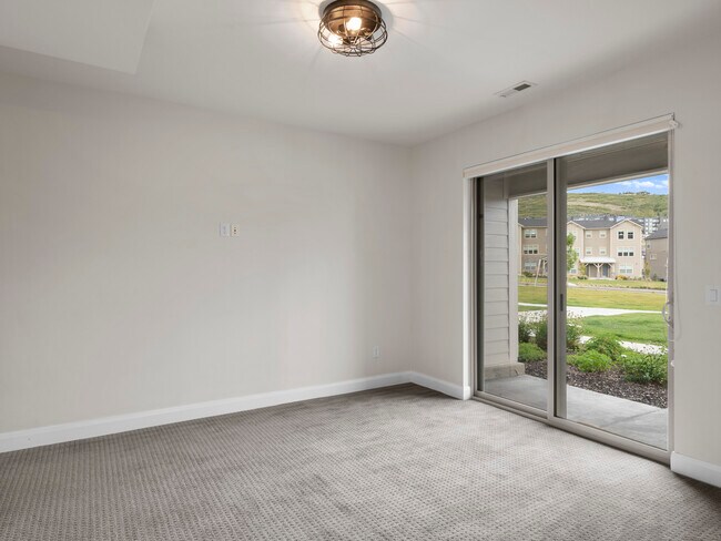 Building Photo - 1116 W Cattail Ct