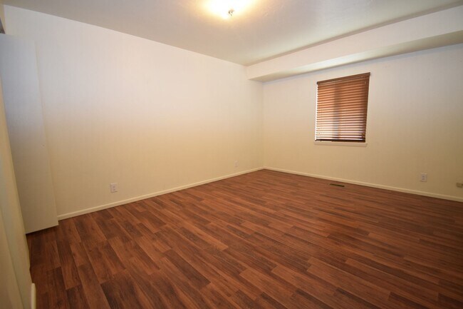 Building Photo - 4279-4279 S 1350 E