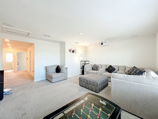 Building Photo - 1021 Savannah Palms Blvd