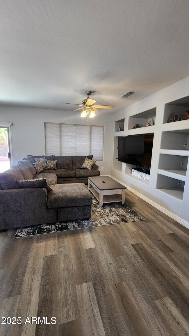 Building Photo - 16414 W Salado Creek Dr