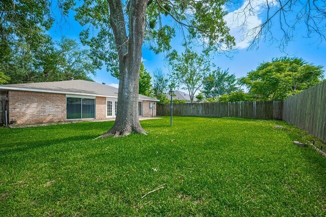 Building Photo - 719 Ramada Dr