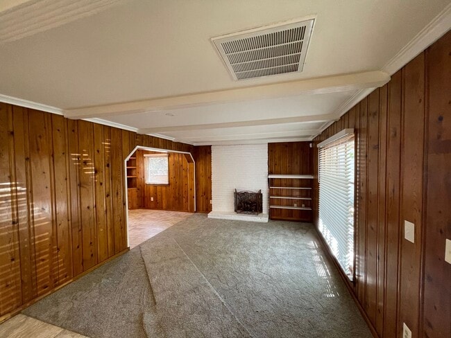 Building Photo - 3 Bed 2 Bath Single Family Home In Concord