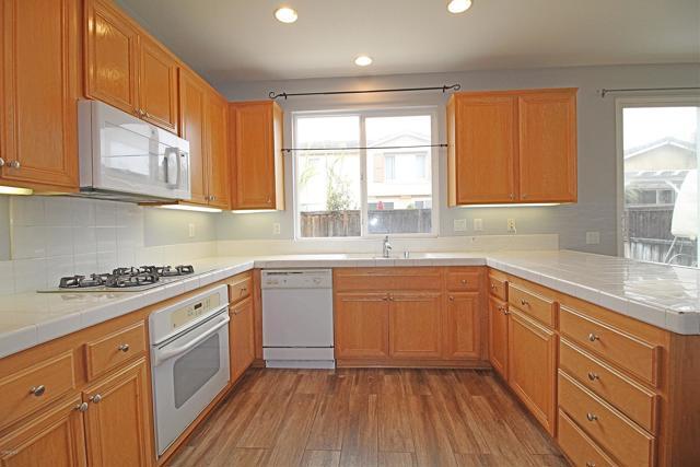 Building Photo - 351 Huerta St