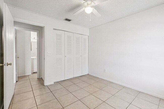 Building Photo - Spacious and Affordable 2/2 Condo In Lancelot at Winter Park