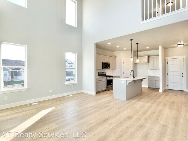 Building Photo - 3 br, 2.5 bath House - 4306 W. Silver Peak...