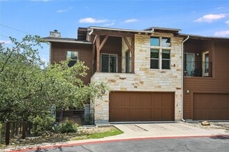 Building Photo - Lovely Hillside Condo on 2222