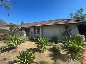 Building Photo - 2869 Instone Ct