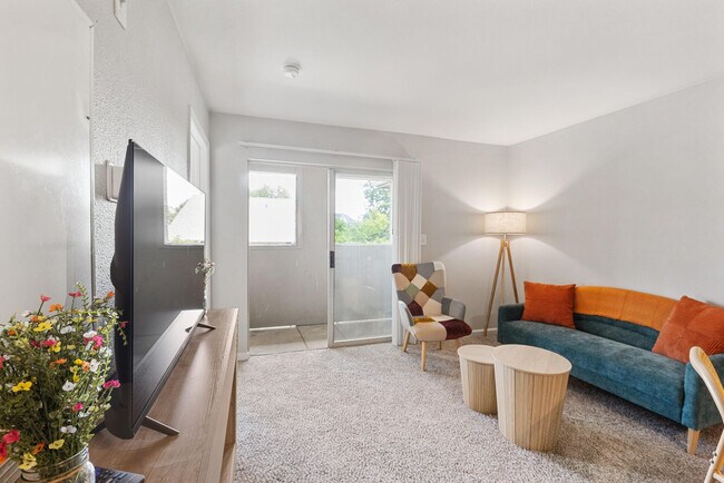 Building Photo - 8054 Exchange Dr