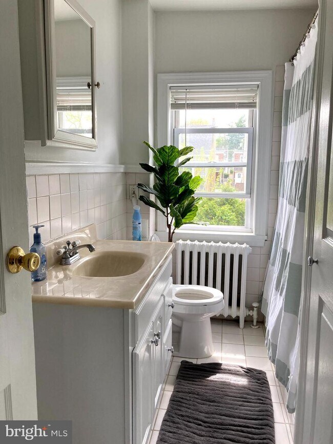 Building Photo - 219 Williams Rd