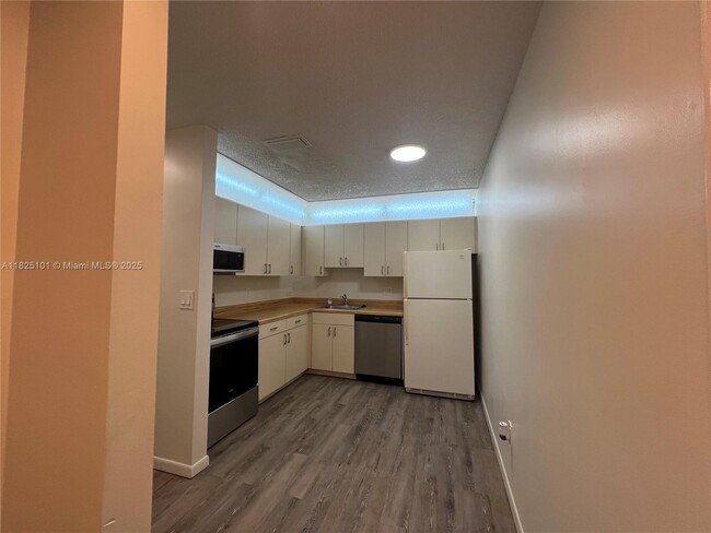 Building Photo - 21133 SW 85th Ave
