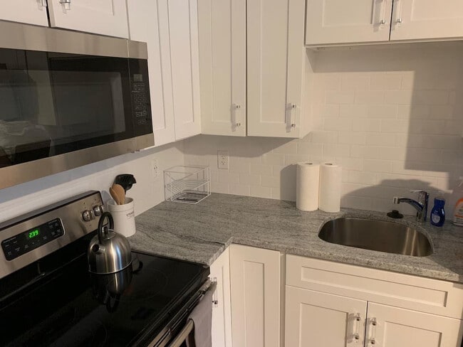 Building Photo - 39 Geneva St