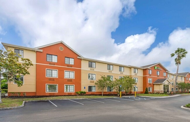 Building Photo - 1701 Evans Rd