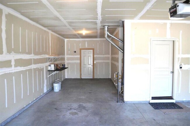 Building Photo - 9083 W Dalton Pl