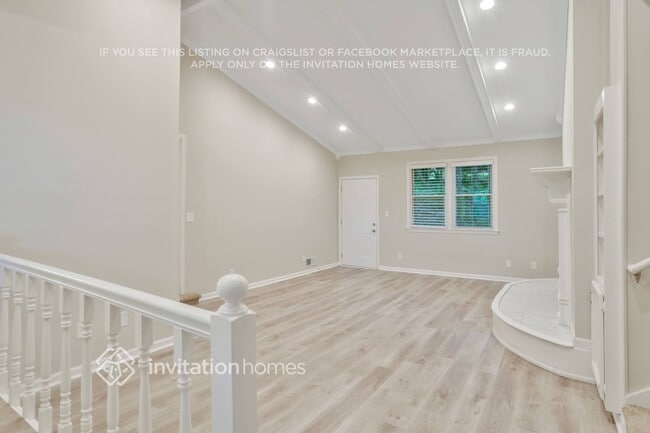 Building Photo - 349 Charmers Way SW