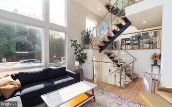 Building Photo - 1500 N Hancock St