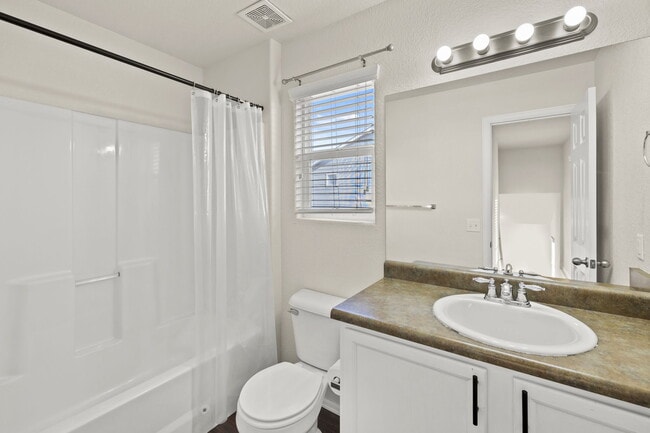 Building Photo - 2217 Inspiration Ln
