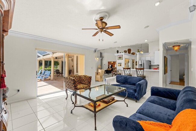 Building Photo - 15495 Rolling Meadows Cir